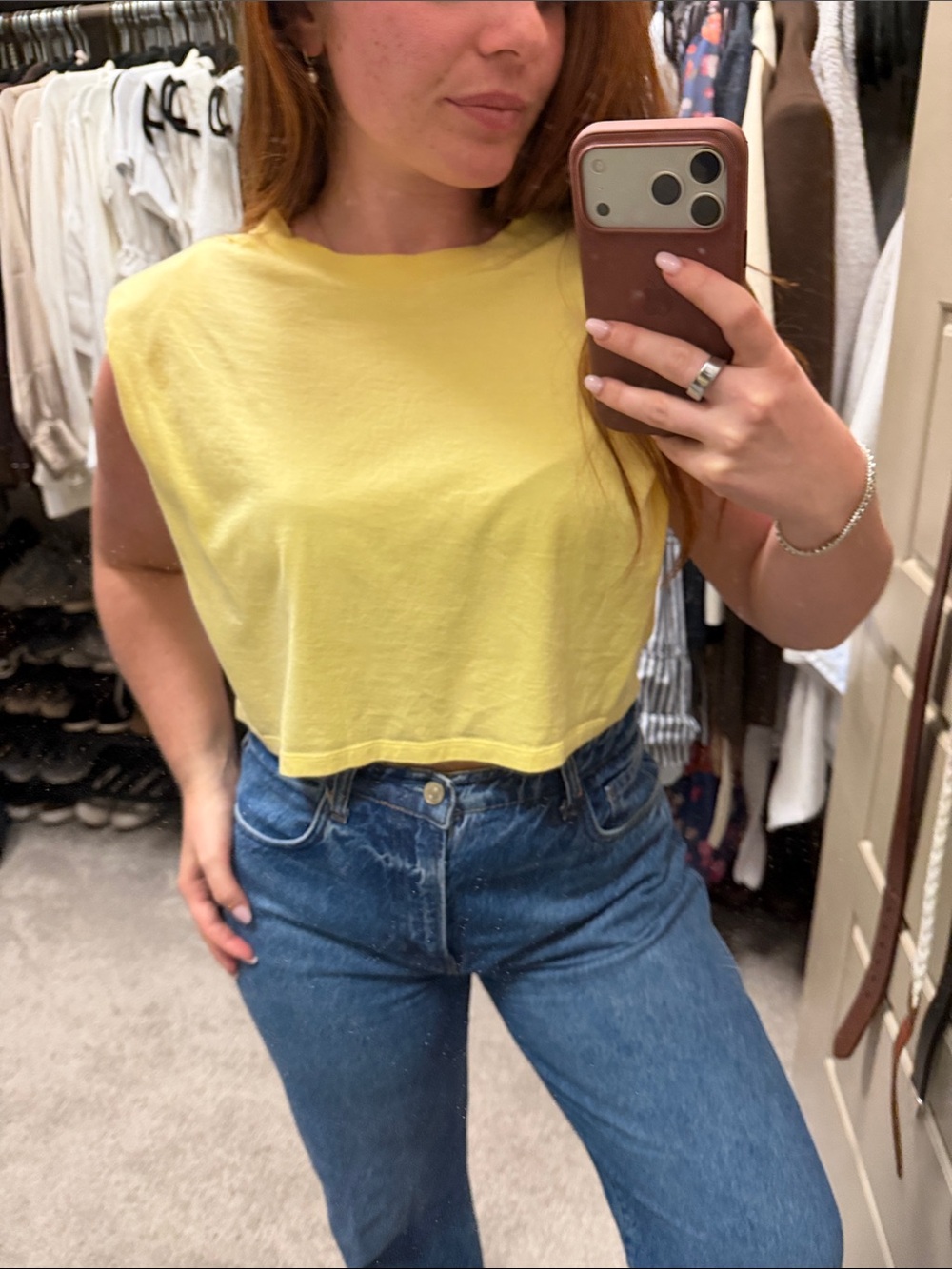 Aritzia Babaton Yellow Cropped Muscle Tee Casual Summer Top with shoulder pads